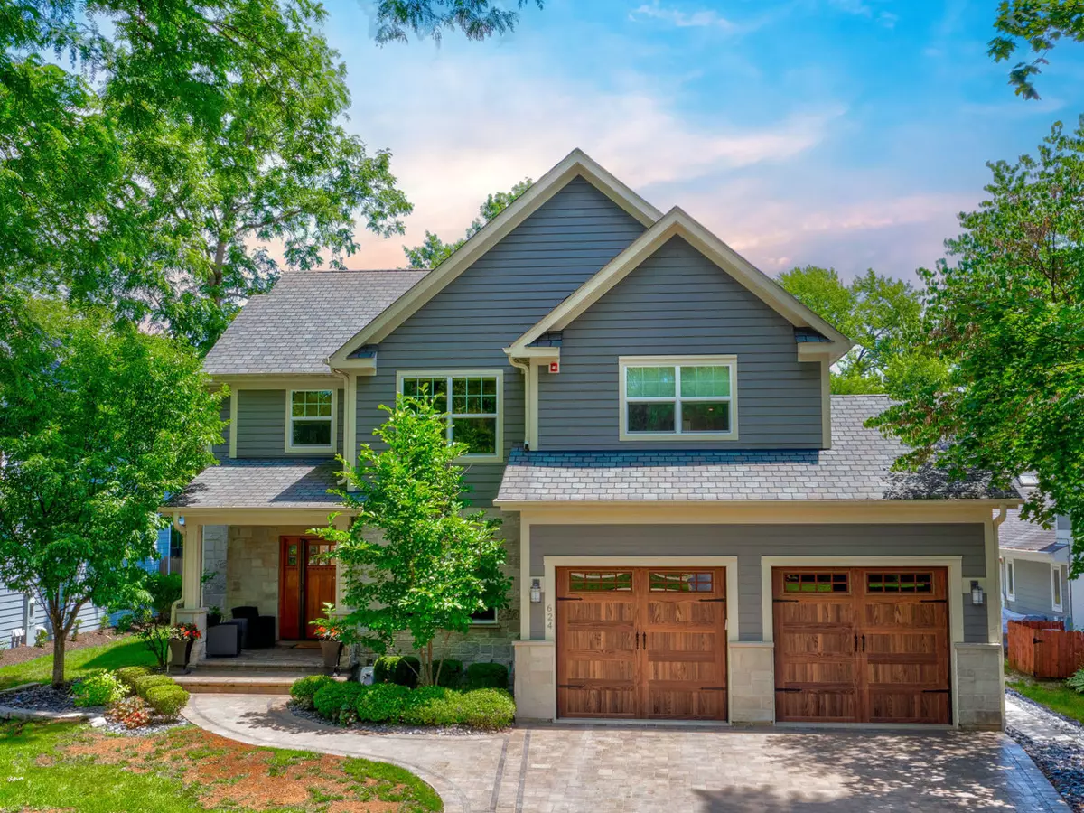 Libertyville, IL 60048,624 7th AVE