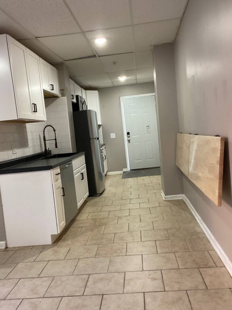 Melrose Park, IL 60160,171 N 25th AVE #10