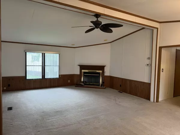 Manteno, IL 60950,23 Maple Ridge