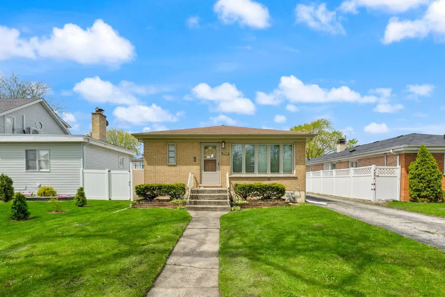 4850 N Clifton AVE, Norridge, IL 60706