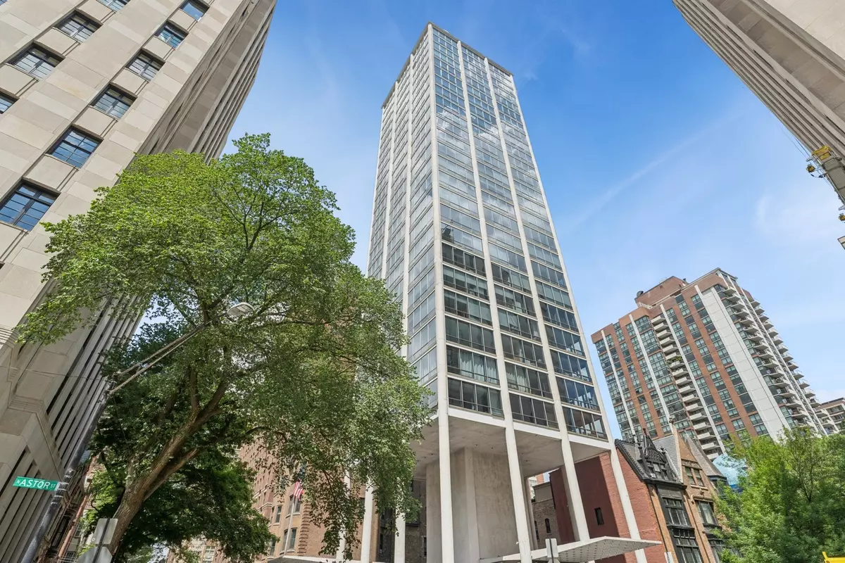 Chicago, IL 60610,1300 N ASTOR ST #26C