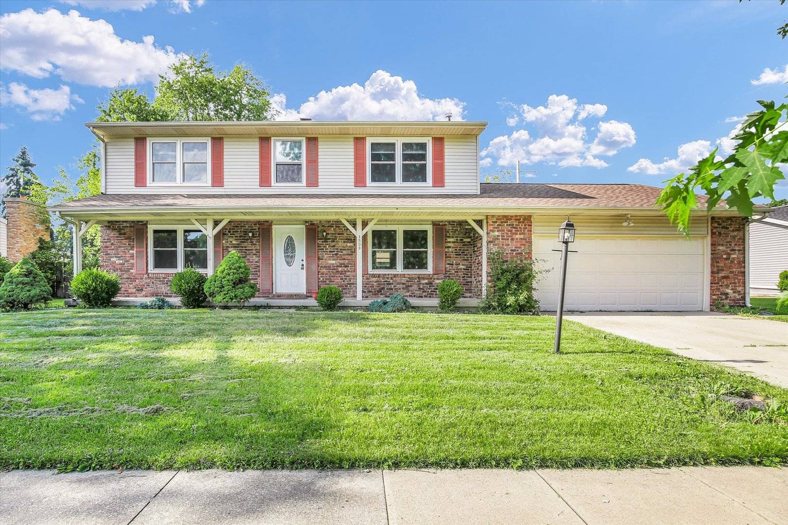 1508 Harrington DR, Champaign, IL 61821