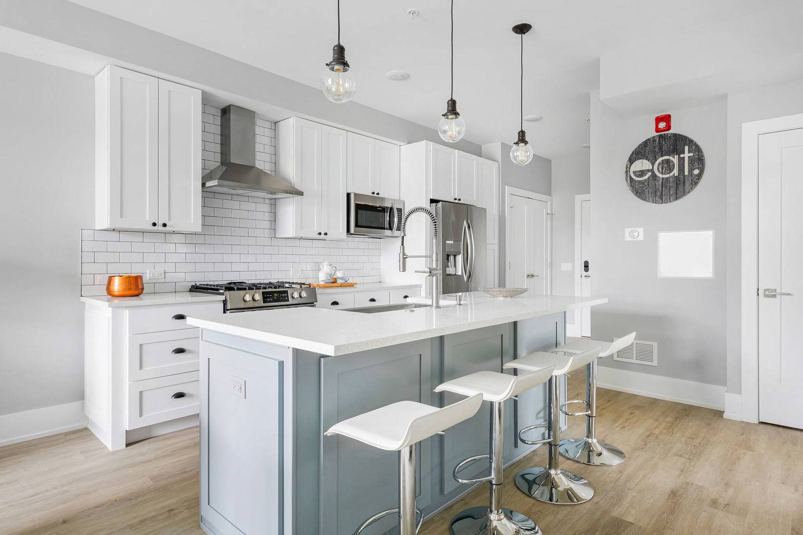Oak Park, IL 60304,261 WASHINGTON BLVD #405