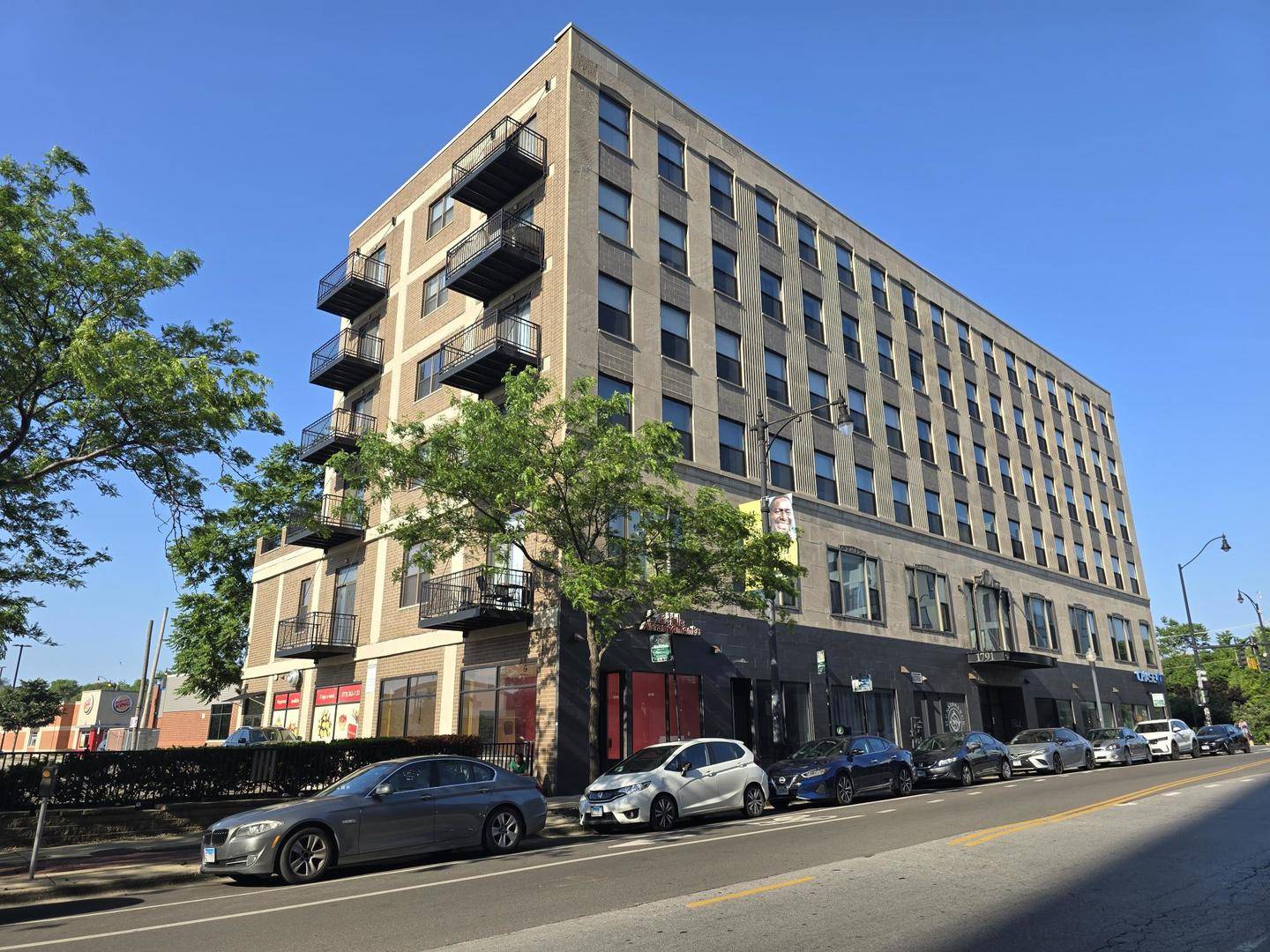 Chicago, IL 60626,1785 W Howard ST