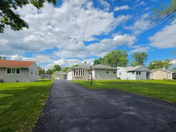 Rolling Meadows, IL 60008,2310 Eastman ST