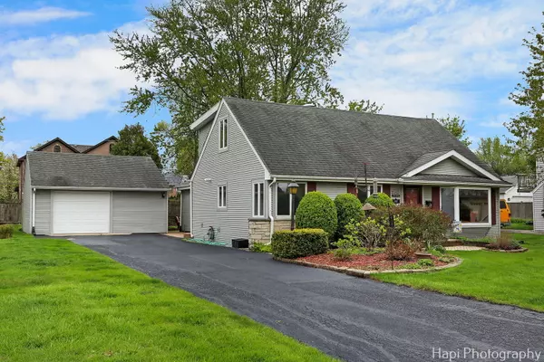 Glenview, IL 60025,3207 Knollwood LN