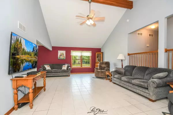 Peotone, IL 60468,712 Hauert ST