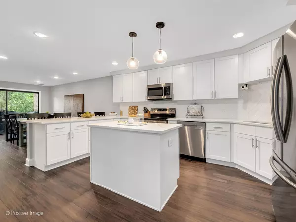Hinsdale, IL 60521,1401 Burr Oak RD #312B