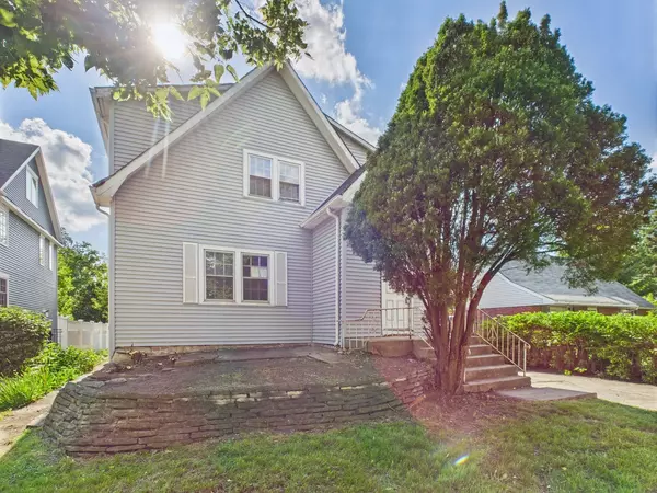 422 Mills ST, Hinsdale, IL 60521