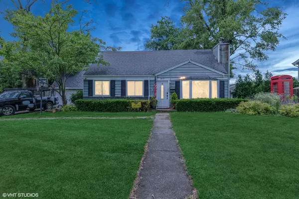 Glenview, IL 60025,3212 Lindenwood LN