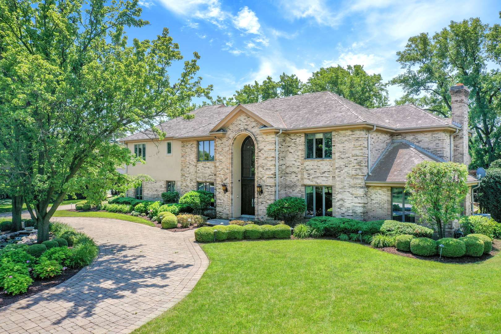 6447 Manor DR, Burr Ridge, IL 60527