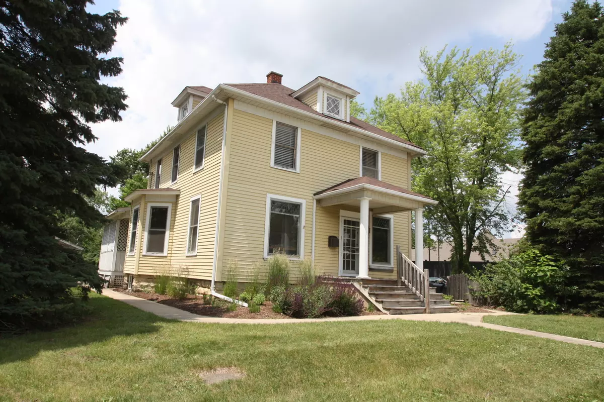 Geneva, IL 60134,610 S 3rd ST