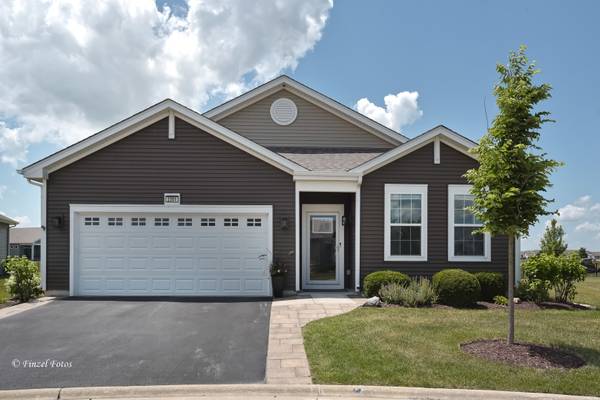 2351 Cannon DR, Pingree Grove, IL 60140