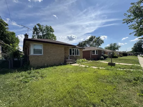 Broadview, IL 60155,2204 W 14th ST