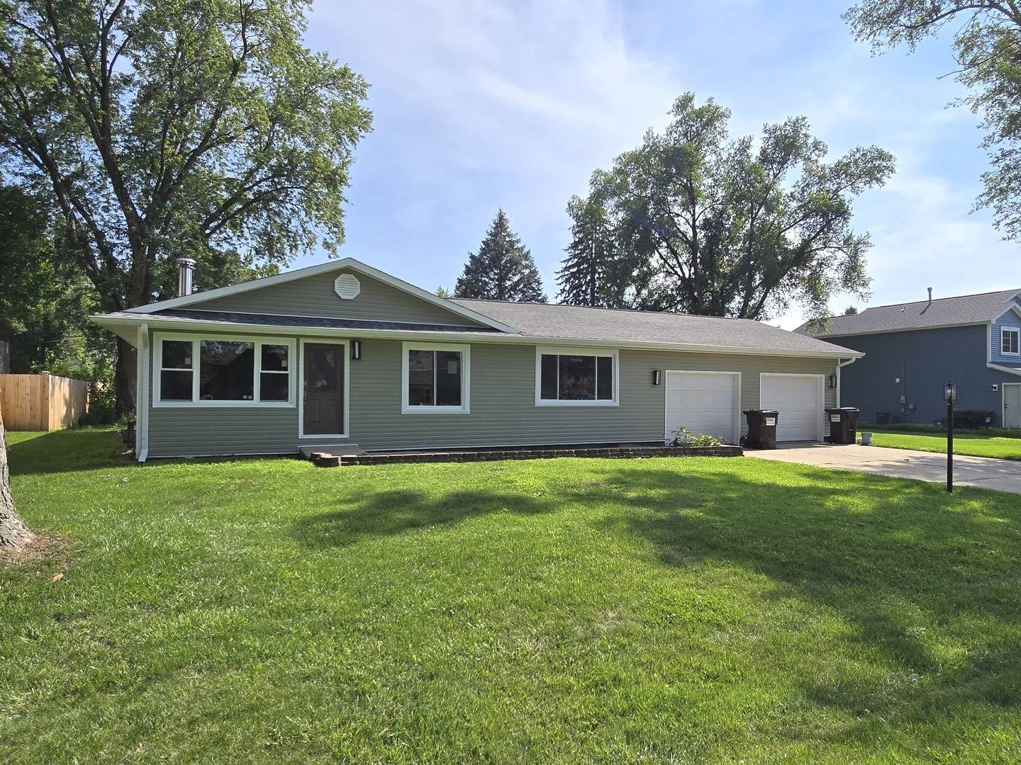 3009 Miller DR, Mchenry, IL 60050