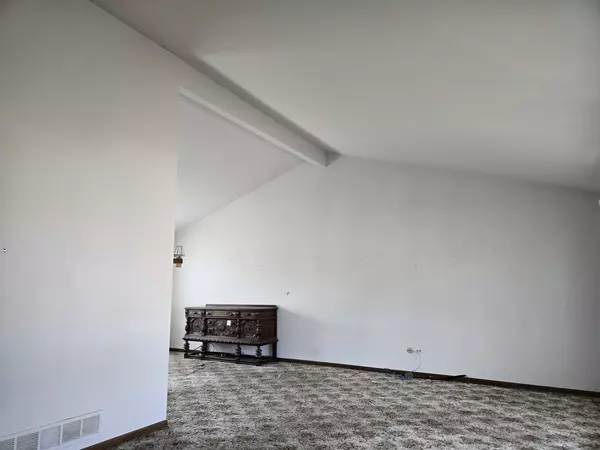 Oak Forest, IL 60452,6305 157th ST