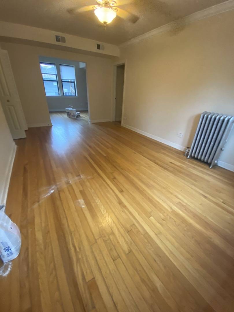 Chicago, IL 60626,6736.5 N Glenwood AVE #2