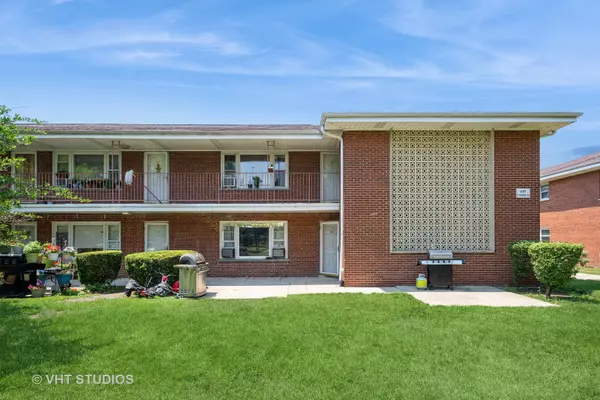 1107 E Algonquin RD #19, Arlington Heights, IL 60005