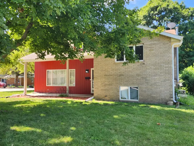 392 Jan DR, Manteno, IL 60950