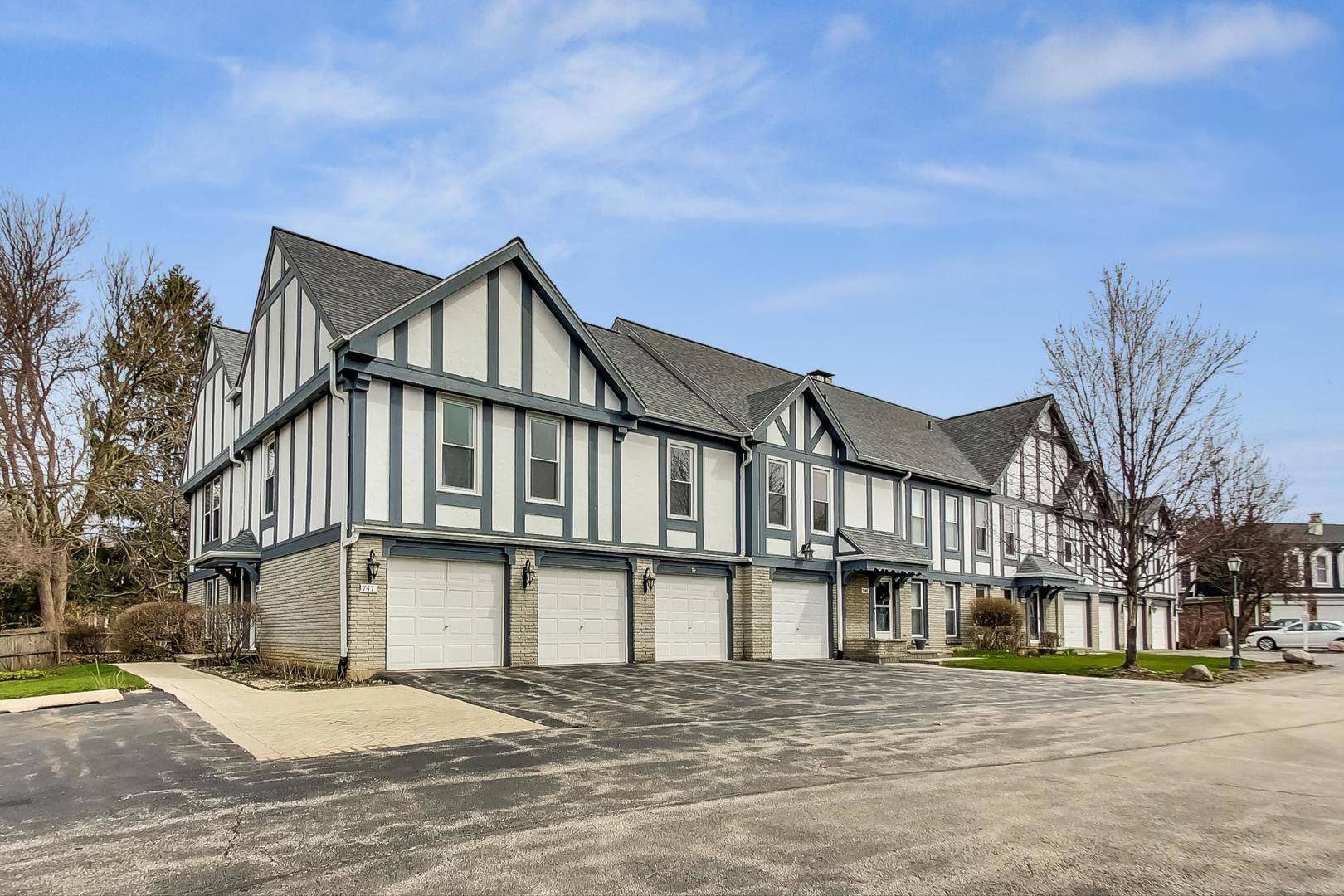 747 GARFIELD AVE #C, Libertyville, IL 60048