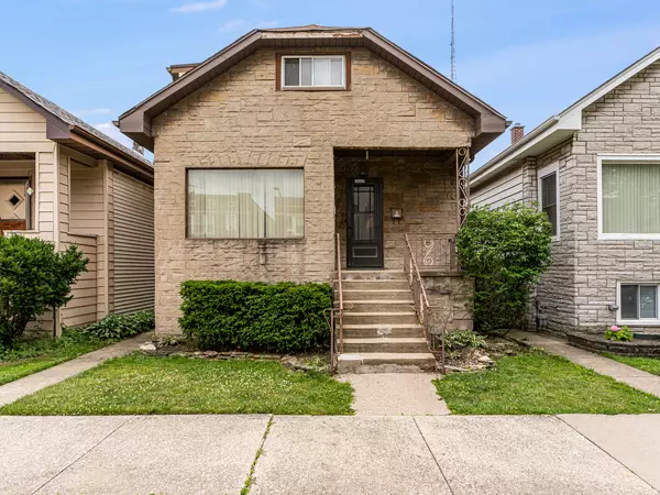 4923 W School ST, Chicago, IL 60641