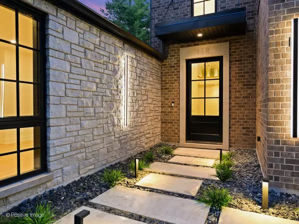 118 Lockerbie LN, Wilmette, IL 60091