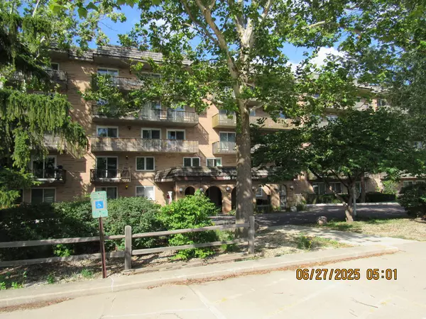 505 Redondo DR #212, Downers Grove, IL 60516