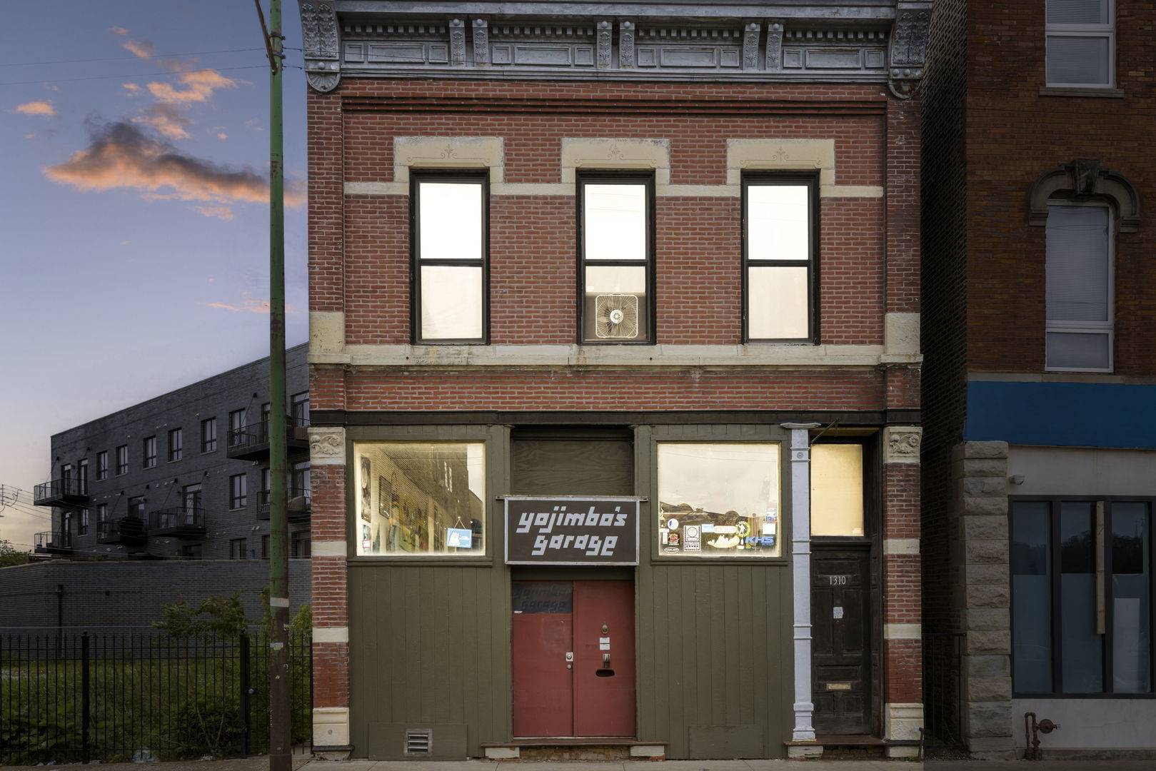 Chicago, IL 60610,1310 N Clybourn AVE