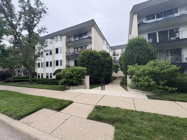 701 Ridge RD #1D, Wilmette, IL 60091