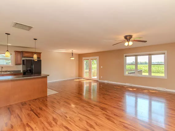 Lincoln, IL 62656,412 Holly DR