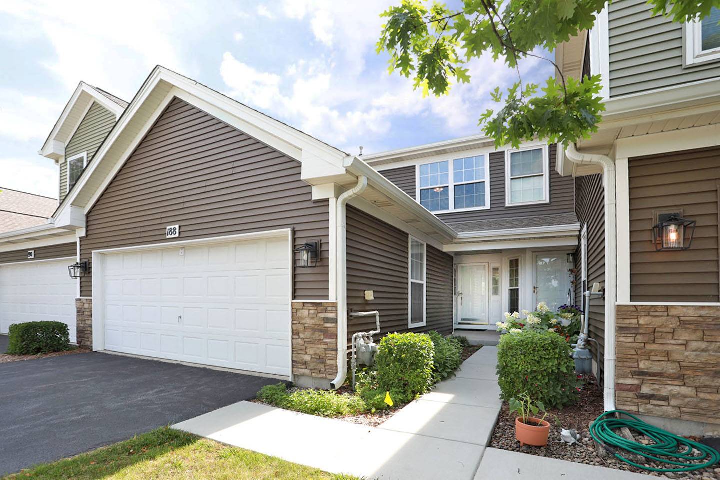 188 Millers XING, Itasca, IL 60143