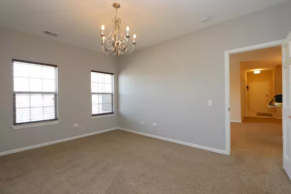 Lake Bluff, IL 60044,3333 STRATFORD CT #3E