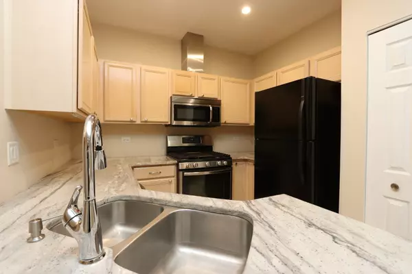 Lake Bluff, IL 60044,3333 STRATFORD CT #3E