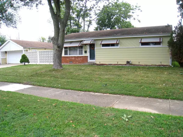 320 W Winthrop AVE, Addison, IL 60101