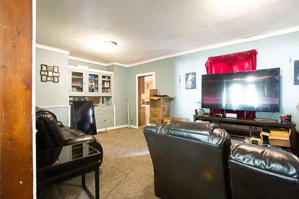 Chenoa, IL 61726,401 N 2nd AVE