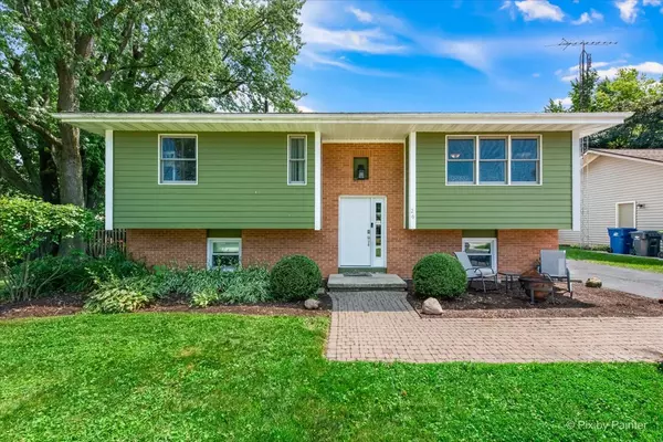 26 W Pine AVE, Cortland, IL 60112