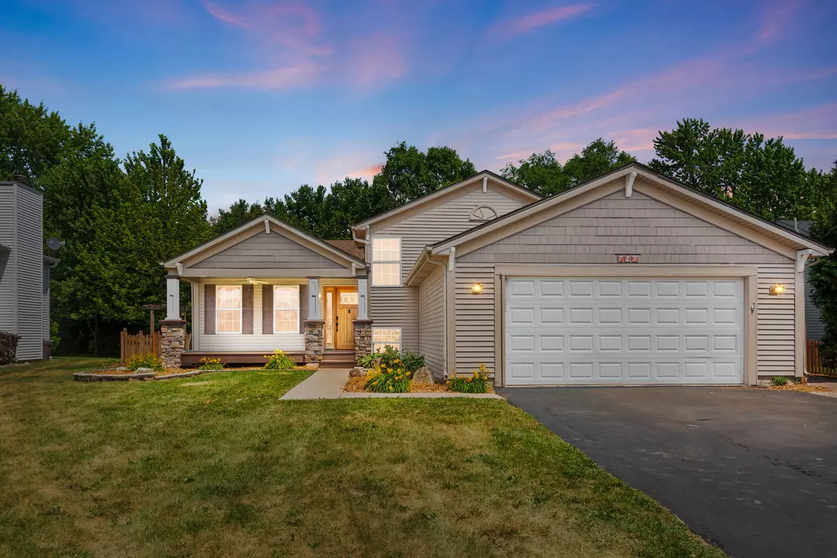 Antioch, IL 60002,729 Creek Bend LN