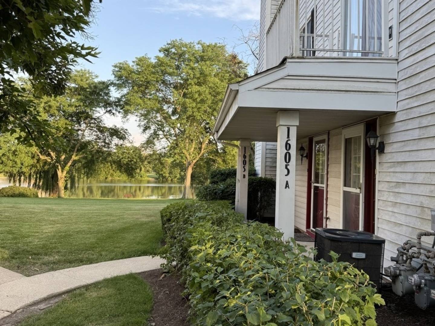 1605 ASHLEY CT #A, Darien, IL 60561