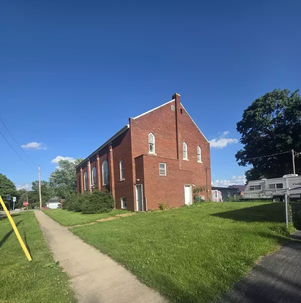 201 S College ST, Lincoln, IL 62656