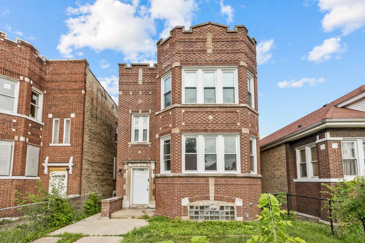 Chicago, IL 60620,7752 S Wood ST