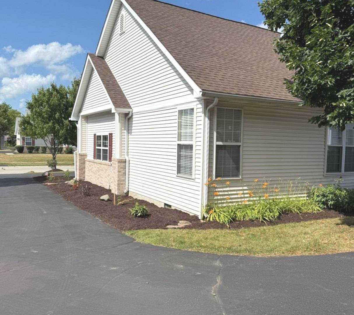Shorewood, IL 60404,1711 Devonshire LN