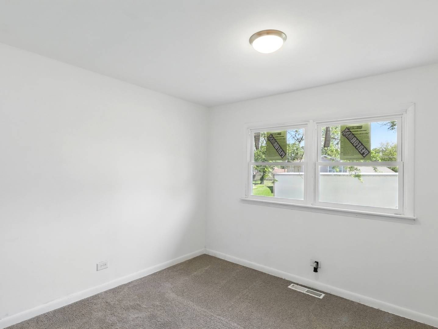 Hazel Crest, IL 60429,17704 Grandview DR