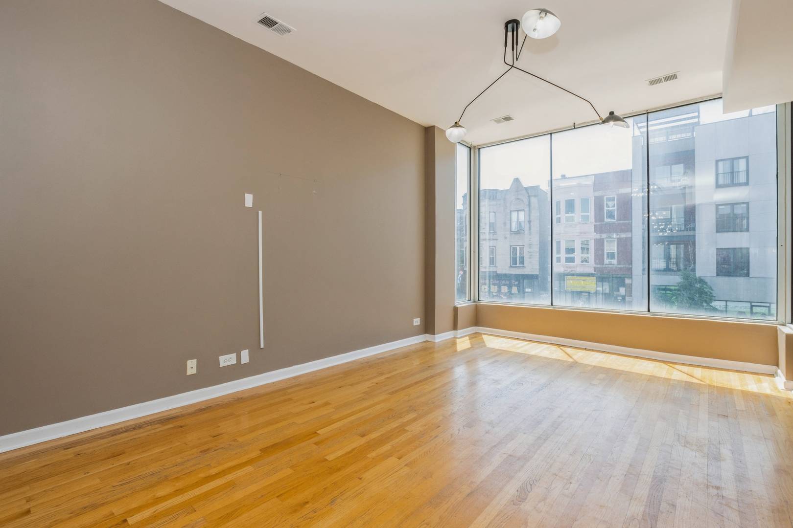Chicago, IL 60647,2620 W North AVE #2