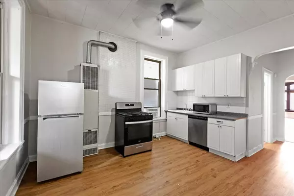 Chicago, IL 60622,1013 N Winchester AVE #1