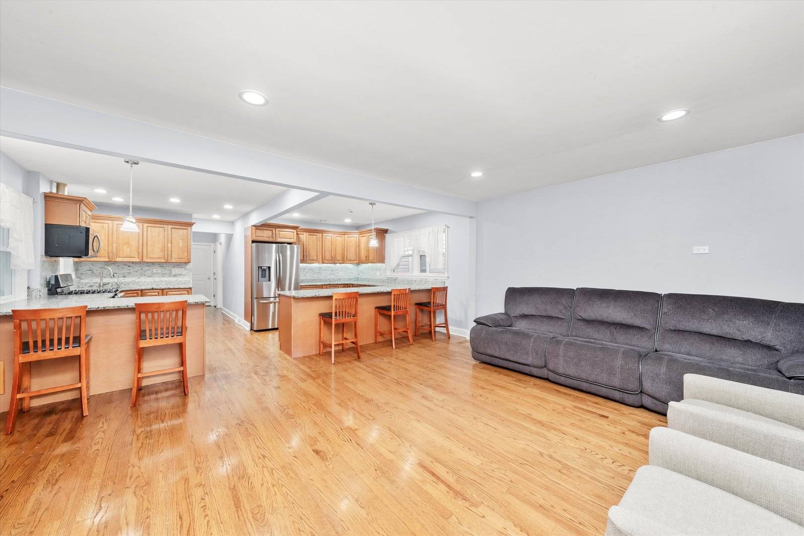Chicago, IL 60634,5642 W Dakin ST