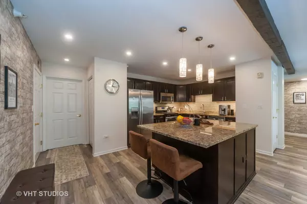Des Plaines, IL 60016,1649 Ashland AVE #202