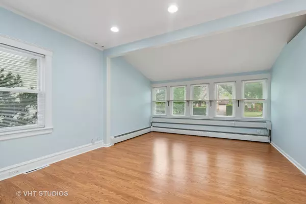 Wilmette, IL 60091,2111 Lake AVE