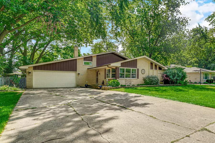 13007 S Oak Park AVE, Palos Heights, IL 60463