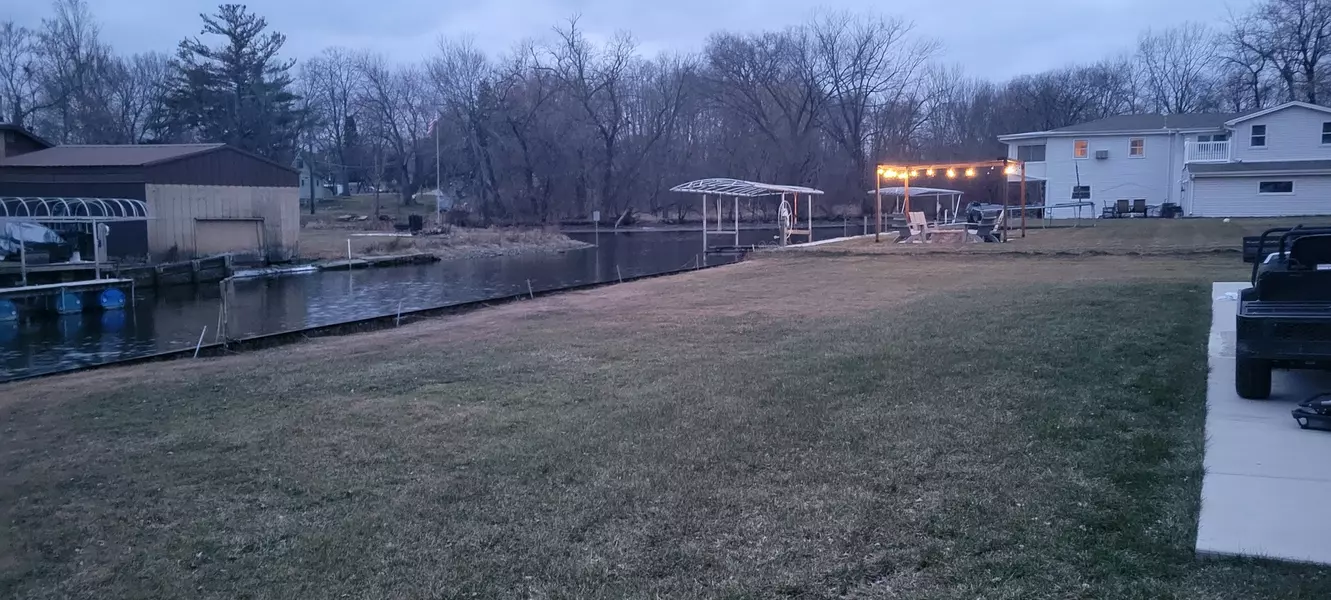 26299 W Forest CT W, Antioch, IL 60002