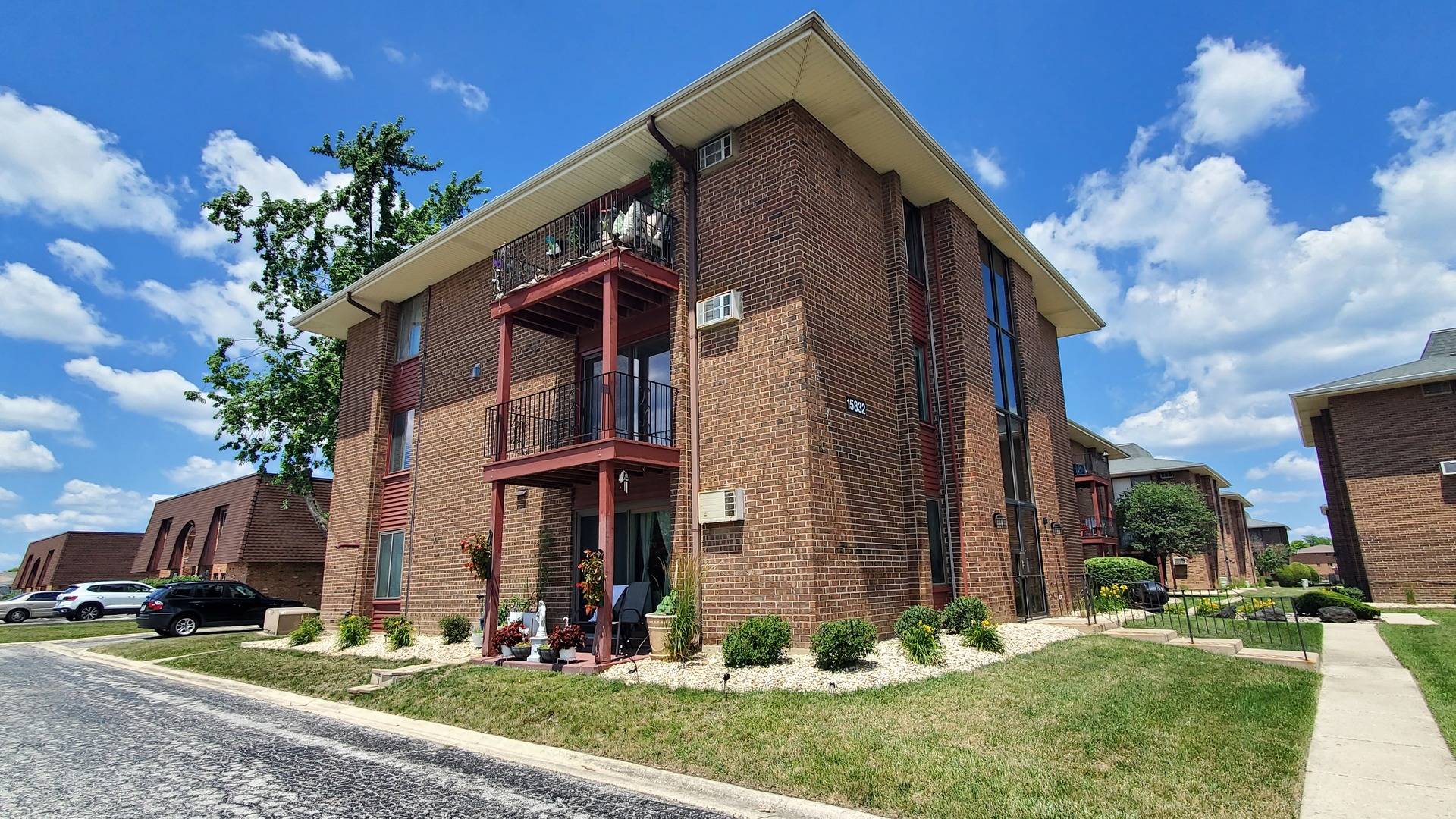 15832 Terrace DR #2, Oak Forest, IL 60452